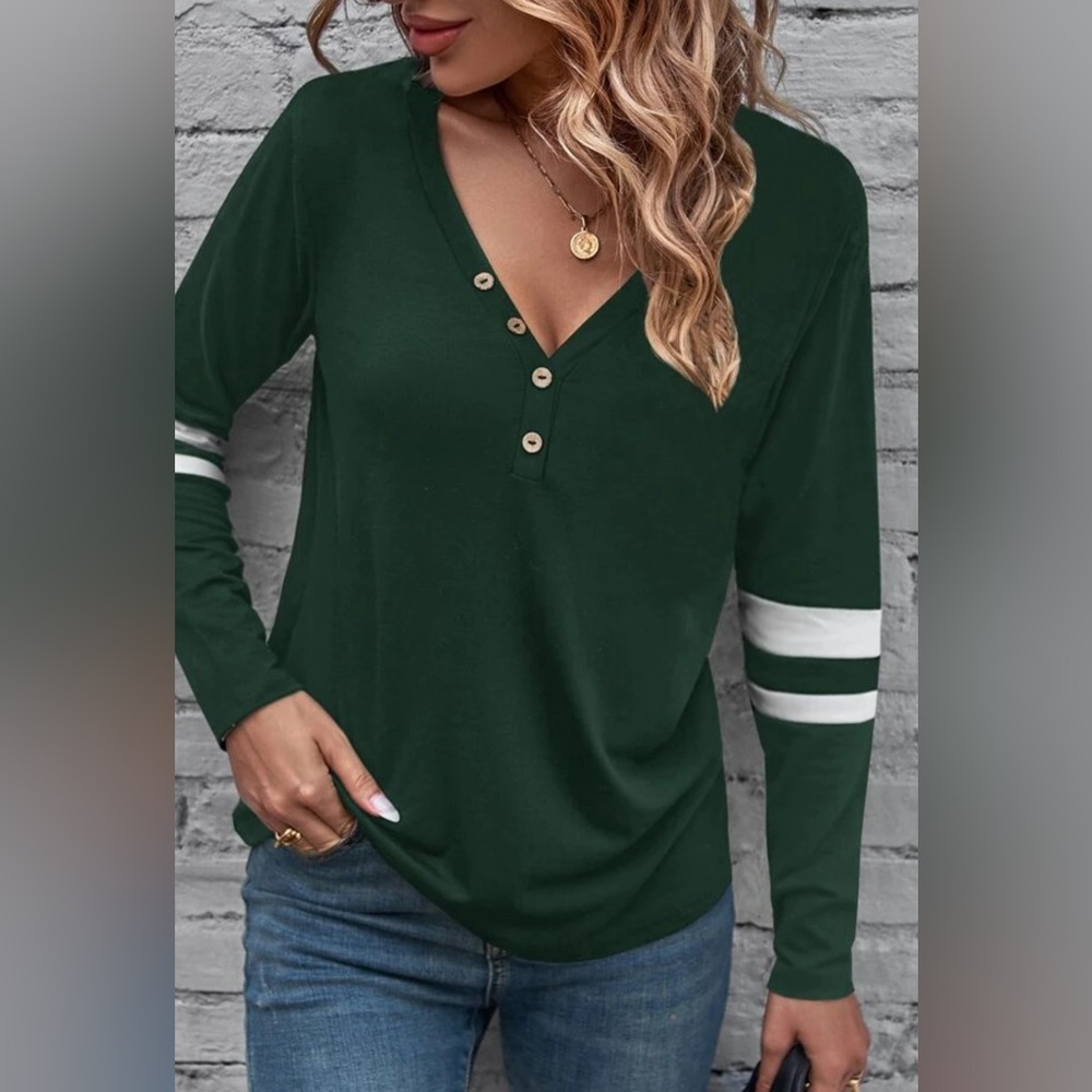 Green long sleeve tee - women’s size Medium